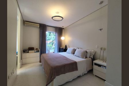 Casa à venda com 4 quartos, 274m² em Vila Mariana, São Paulo