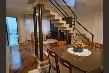 Casa à venda com 3 quartos, 136m² em Jardim Textil, São Paulo