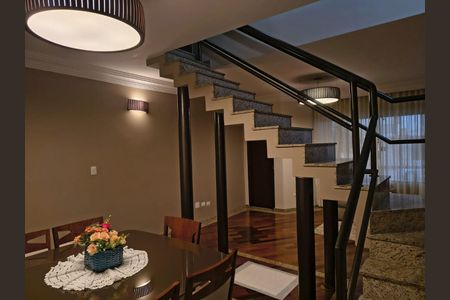 Casa à venda com 3 quartos, 136m² em Jardim Textil, São Paulo