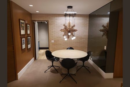 Apartamento à venda com 4 quartos, 253m² em Vila Regente Feijó, São Paulo