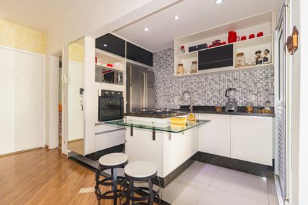 Apartamento à venda com 92m², 2 quartos e 2 vagasCozinha