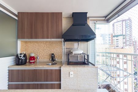 Apartamento à venda com 92m², 2 quartos e 2 vagasDetalhe - Varanda