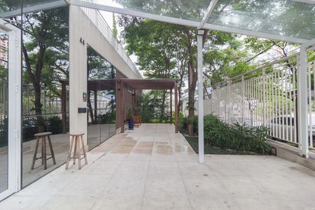 Apartamento à venda com 92m², 2 quartos e 2 vagasHall social