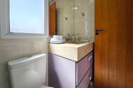 Apartamento à venda com 85m², 3 quartos e 1 vagaBanheiro da Suíte