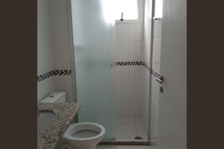 Banheiro de apartamento para alugar com 2 quartos, 53m² em Santa Terezinha, São Bernardo do Campo
