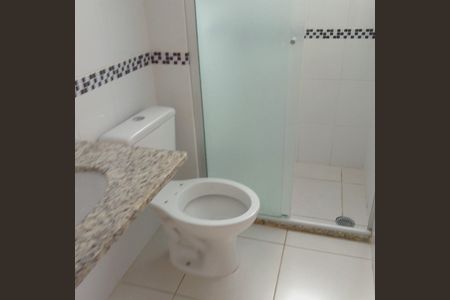Banheiro de apartamento para alugar com 2 quartos, 53m² em Santa Terezinha, São Bernardo do Campo