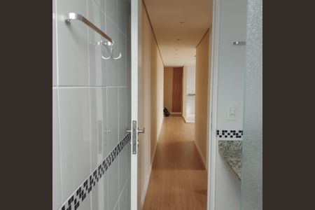 Banheiro de apartamento para alugar com 2 quartos, 53m² em Santa Terezinha, São Bernardo do Campo