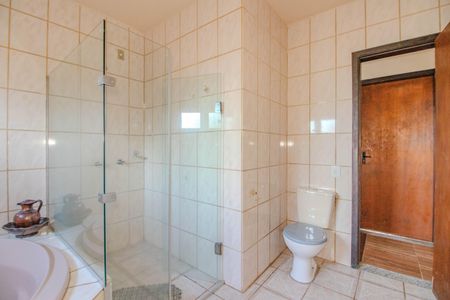 Casa à venda com 181m², 4 quartos e 3 vagasBanheiro da Suíte