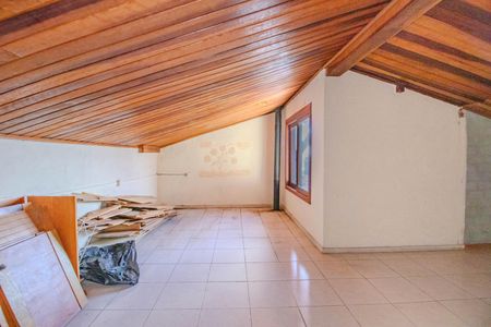 Casa à venda com 181m², 4 quartos e 3 vagasSótão