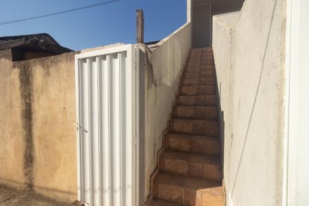 Casa para alugar com 86m², 2 quartos e sem vagaEscada