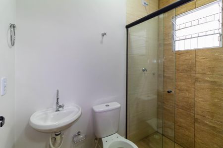Banheiro de casa de condomínio para alugar com 1 quarto, 25m² em Vila Bela, São Paulo