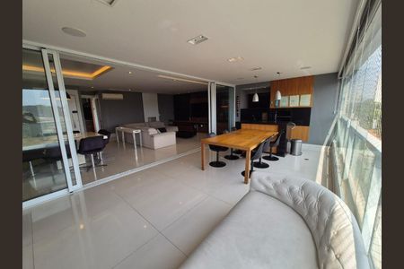 Apartamento à venda com 3 quartos, 180m² em Campo Belo, São Paulo