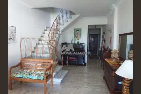 Apartamento à venda com 250m², 4 quartos e sem vaga