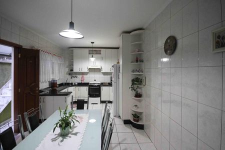 Casa à venda com 129m², 5 quartos e 1 vaga Casa à venda com 129m², 5 quartos e 1 vagaCozinha