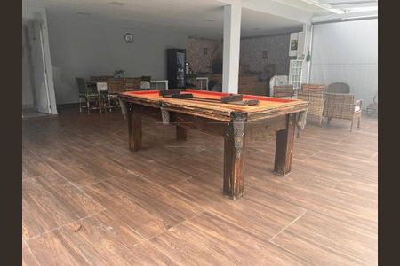 Casa à venda com 3 quartos, 390m² em Jardim Santa Helena, São Paulo