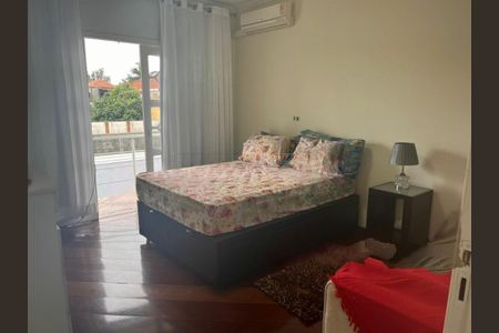 Casa à venda com 3 quartos, 390m² em Jardim Santa Helena, São Paulo