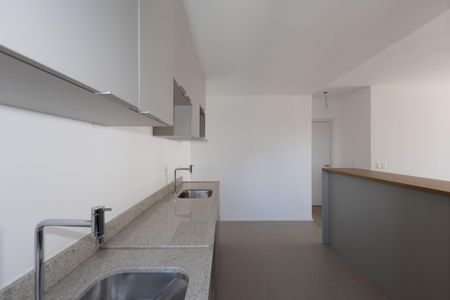 Apartamento para alugar com 73m², 2 quartos e 2 vagasCozinha