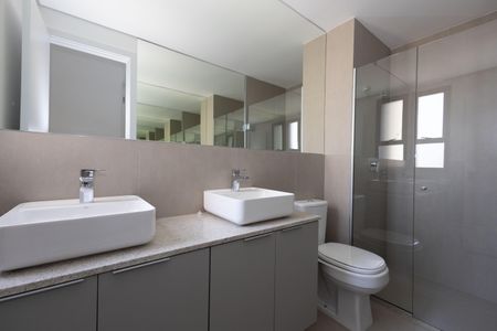 Banheiro da Suíte 1 de apartamento para alugar com 2 quartos, 73m² em Vila da Serra, Nova Lima