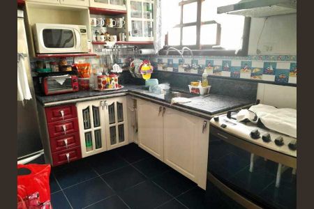 Apartamento à venda com 142m², 2 quartos e 1 vaga