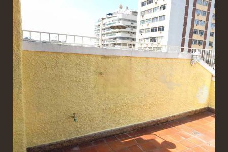 Apartamento à venda com 142m², 2 quartos e 1 vaga
