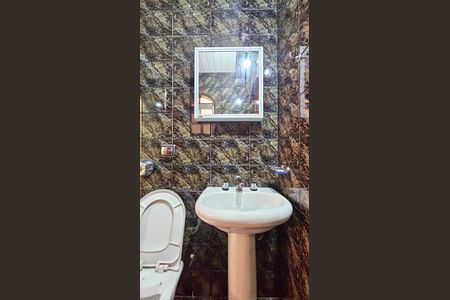 Casa de condomínio para alugar com 90m², 3 quartos e 2 vagas Casa de condomínio para alugar com 90m², 3 quartos e 2 vagasBanheiro 2