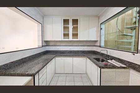Casa de condomínio para alugar com 90m², 3 quartos e 2 vagas Casa de condomínio para alugar com 90m², 3 quartos e 2 vagasCozinha