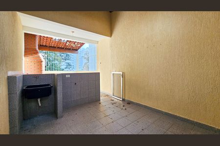 Casa de condomínio para alugar com 90m², 3 quartos e 2 vagas Casa de condomínio para alugar com 90m², 3 quartos e 2 vagasChurrasqueira