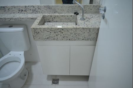 Apartamento à venda com 69m², 2 quartos e 1 vagaBanheiro da Suíte