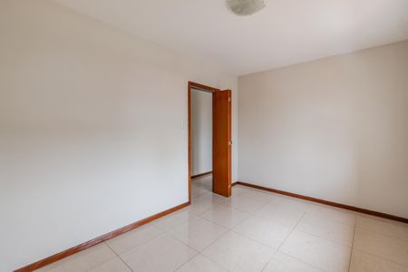 Quarto 1 de apartamento à venda com 2 quartos, 61m² em Cristal, Porto Alegre