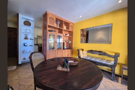 Apartamento à venda com 154m², 3 quartos e 2 vagas Apartamento à venda com 154m², 3 quartos e 2 vagasSala