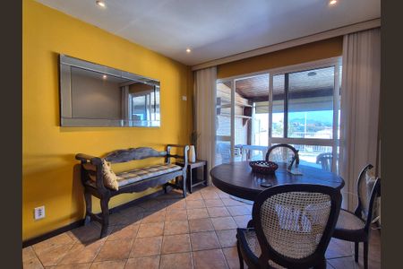 Apartamento à venda com 154m², 3 quartos e 2 vagas Apartamento à venda com 154m², 3 quartos e 2 vagasSala