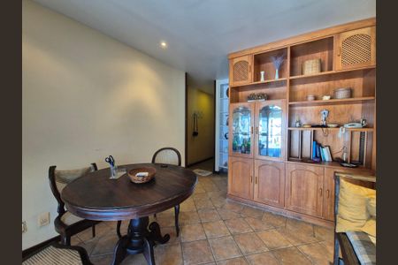 Apartamento à venda com 154m², 3 quartos e 2 vagas Apartamento à venda com 154m², 3 quartos e 2 vagasSala