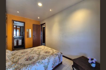 Apartamento à venda com 154m², 3 quartos e 2 vagas Apartamento à venda com 154m², 3 quartos e 2 vagasSuite