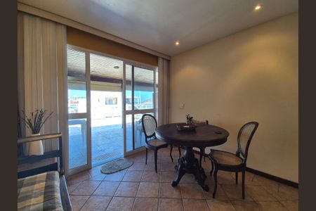 Apartamento à venda com 154m², 3 quartos e 2 vagas Apartamento à venda com 154m², 3 quartos e 2 vagasSala