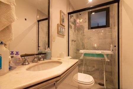 Apartamento à venda com 58m², 2 quartos e 1 vaga Apartamento à venda com 58m², 2 quartos e 1 vagaBanheiro