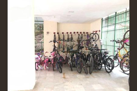 Apartamento à venda com 3 quartos, 70m² em Grajaú, Rio de Janeiro