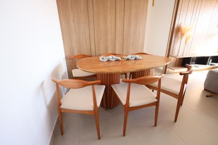 Apartamento para alugar com 64m², 2 quartos e 1 vagaMesa de Jantar