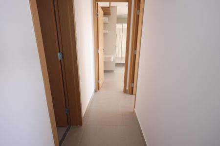 Apartamento para alugar com 64m², 2 quartos e 1 vagaCorredor