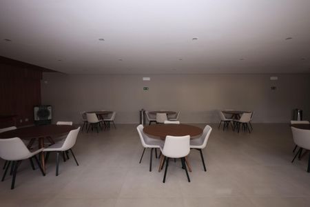 Apartamento para alugar com 64m², 2 quartos e 1 vagaÁrea comum - Salão de festas