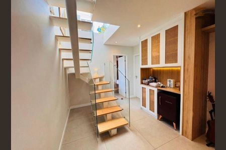 Apartamento à venda com 130m², 2 quartos e 1 vagaSala