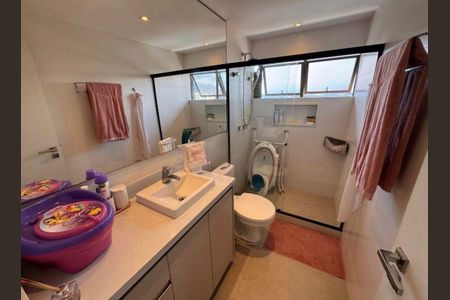 Apartamento à venda com 130m², 2 quartos e 1 vagaQuarto