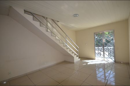 Apartamento para alugar com 96m², 2 quartos e sem vagaSala