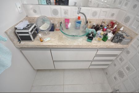 Casa à venda com 135m², 3 quartos e 3 vagasBanheiro da Suíte