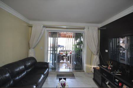 Sala de casa à venda com 3 quartos, 135m² em Parque Vitoria, São Paulo