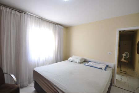 Casa à venda com 135m², 3 quartos e 3 vagas Suíte