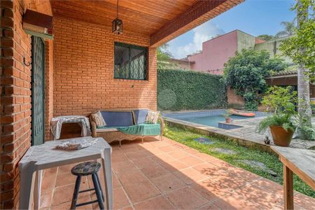 Casa à venda com 379m², 6 quartos e 4 vagas