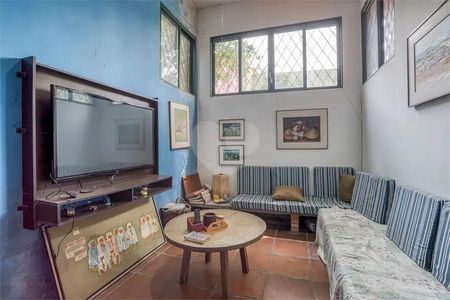 Sala de casa para alugar com 6 quartos, 379m² em Jardim Petropolis, São Paulo