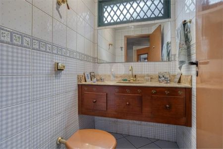 Casa à venda com 379m², 6 quartos e 4 vagas