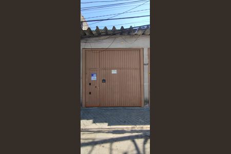 Casa para alugar com 60m², 1 quarto e 1 vagaFachada + Placa