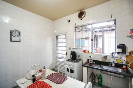 Casa à venda com 80m², 2 quartos e 2 vagasCozinha